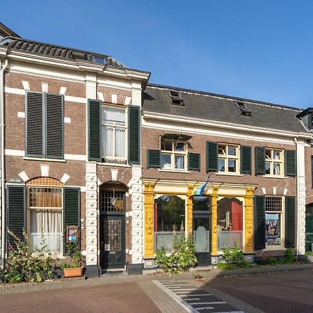 Huis Met De Leeuwenkoppen Dieren Exterior foto