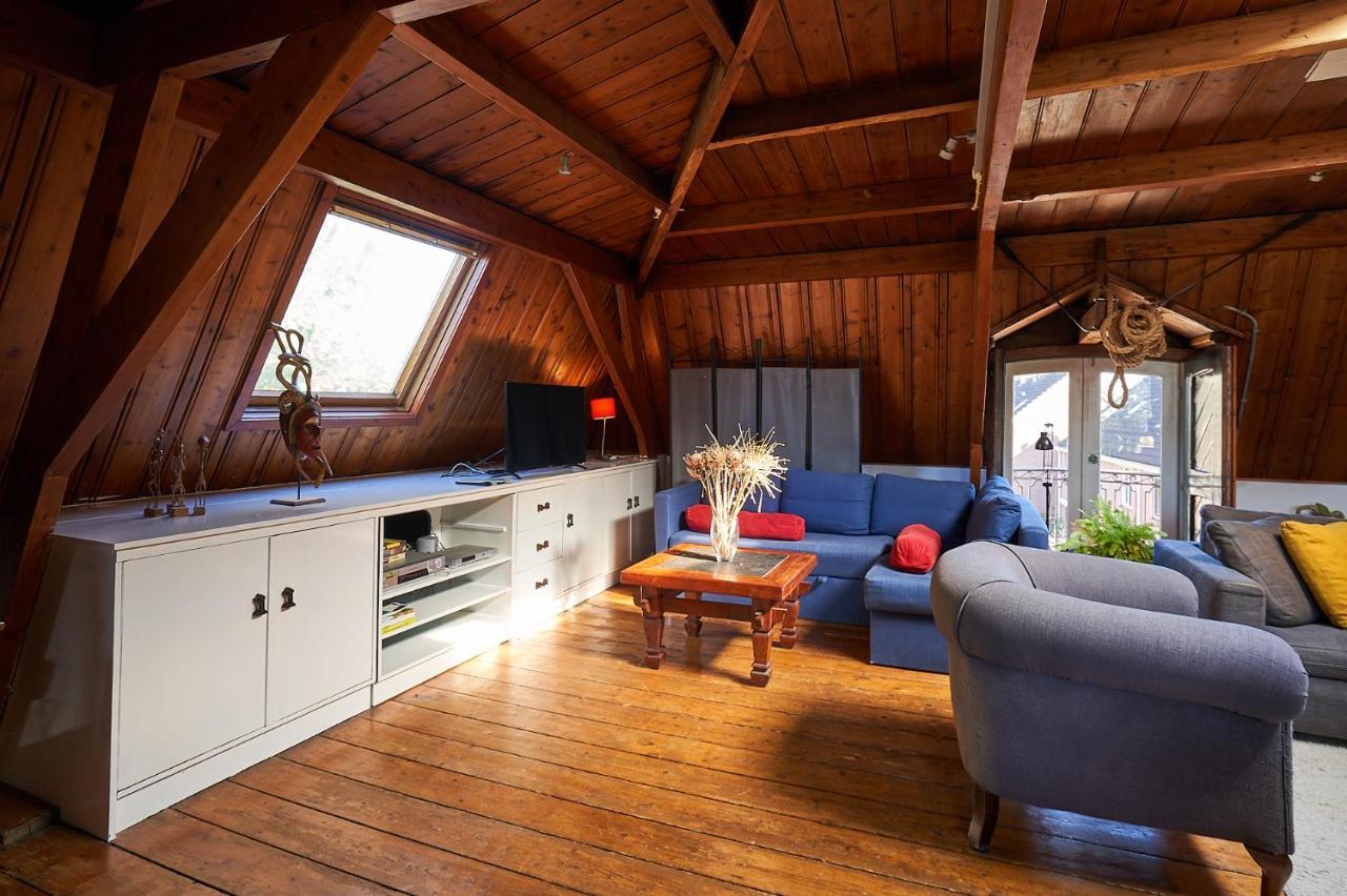 Huis Met De Leeuwenkoppen Dieren Exterior foto