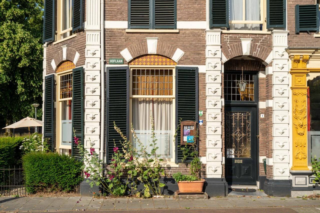 Huis Met De Leeuwenkoppen Dieren Exterior foto
